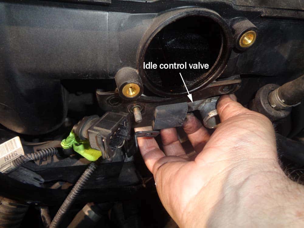See U1392 repair manual